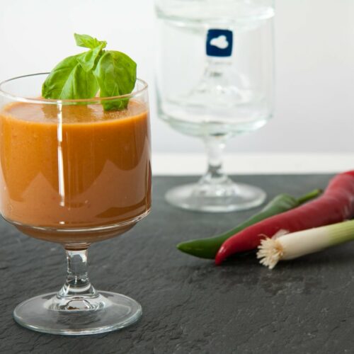 Fruchtige Tomatensuppe ohne Kochen im Standmixer zubereitet