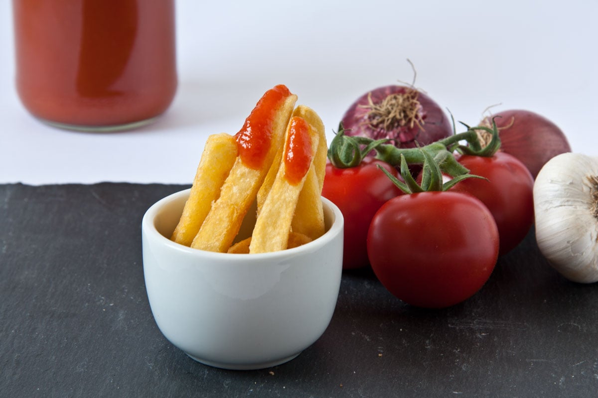 2014_07_04_REZEPT_Ketchup_019_Carl_Tode_Göttingen Selbstgemachter Ketchup, würzig und pinkant, aus frischen Tomaten, Carl Tode Göttingen