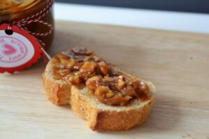 Karamelliger Brotaufstrich mit Cashew-Kernen, toll als Geschenk, süß mit leichter Salznote, für Naschkatzen, Carl Tode Göttingen