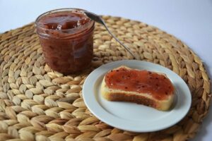 Rezept für eine außergewöhnliche Stachelbeermarmelade mit Pfeffer und Muskat, säuerlich und würzig, Carl Tode Göttingen
