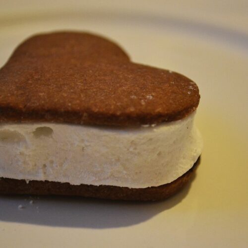 Leckere Schokoladenkekse mit einem weichen Marshmallow dazwischen, lecker und besonders, Weihnachten, Advent, Geschenk aus der Küche, Carl Tode Göttingen