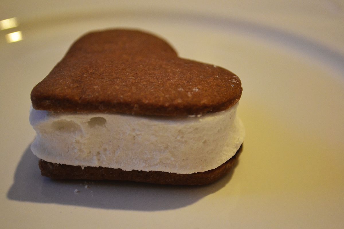 Rezept_Kekse_Schoko_Marshmallow_Carl_Tode_Göttingen_03 Leckere Schokoladenkekse mit einem weichen Marshmallow dazwischen, lecker und besonders, Weihnachten, Advent, Geschenk aus der Küche, Carl Tode Göttingen