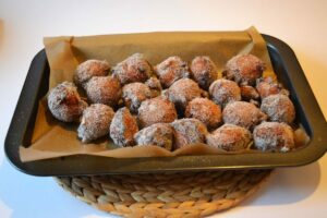 Selbstgemachte Quarkbällchen, einfaches Rezept, auch für Anfänger geeignet, Carl Tode Göttingen