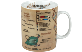 Entdecken sie die Könitz Wissensbecher bei Carl Tode in Göttingen, Kaffeebecher mit wissenschaftlichen Themen, Literatur bis Chemie