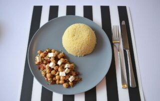 Leckerer Sommersalat, Kichererbsen mit Feta und Couscous, zum Mitnehmen, Carl Tode Göttingen