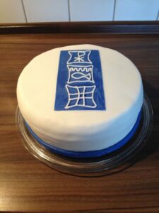 Entstehung einer Regenbogentorte, mit Fondantdekoration, mit Himbeercreme und Ganache, Carl Tode Göttingen