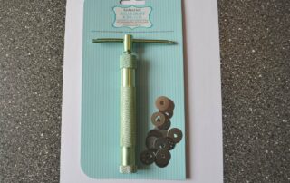 Bringen Sie Fondant einfach in Form mit der Icing Gun von Kitchen Craft, Carl Tode Göttingen, Motivtorten einfach verzieren