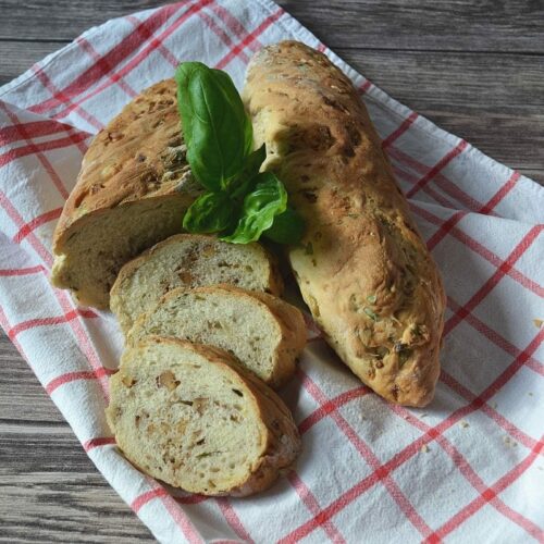 Leckeres Rezept für Baguette mit Kräutern, herzhaft würzig, Beilage zum Grillen oder zum Salat, Carl Tode Göttingen