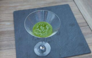 Grüner Smoothie mit Ananas, Birne und Apfel, gesund durch Petersilie, für Einsteiger, Carl Tode Göttingen