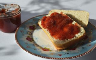 Carl Tode präsentiert ein Rezept für Erdbeermarmelade mit Tonkabohne, lecker und besonders, auch für Anfänger