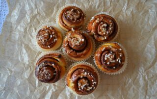 Leckere Zimtschnecken frisch aus dem Ofen, mit Hefeteig, Carl Tode Göttingen