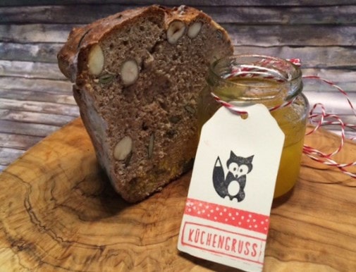 Dinkelvollkornbrot selberbacken, Kundenrezept mit Nüssen, frisches Brot, Carl Tode Göttingen