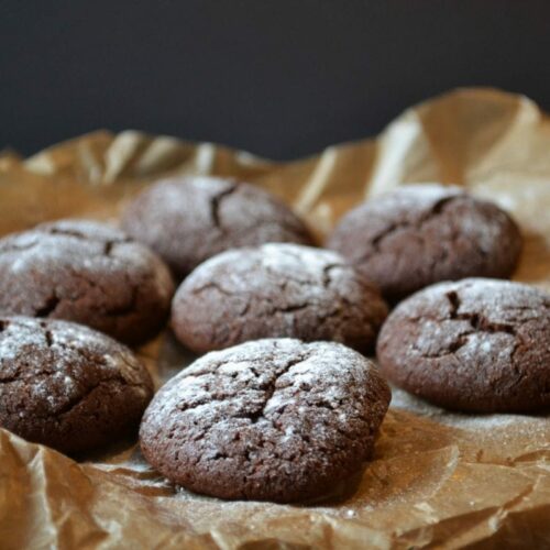 Göttingen präsentiert Keksrezept für die Weihnachtszeit, Kekse mit Schokolade und Kardamom, Weihnachtsbäckerei