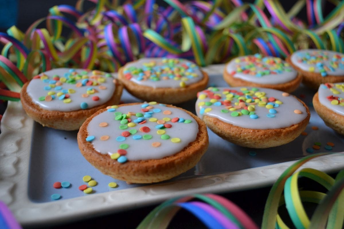 Rezept-Amerikaner-Carl-Tode-Göttingen-01 Leckere Amerikaner selberbacken, bunt dekoriert toll für Parties, Carl Tode Göttingen, Rezept