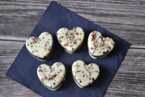 Selbstgemachte Pralinen zum Valentinstag verschenken, mit Chili und dunkler Schokolade, Carl Tode Göttingen
