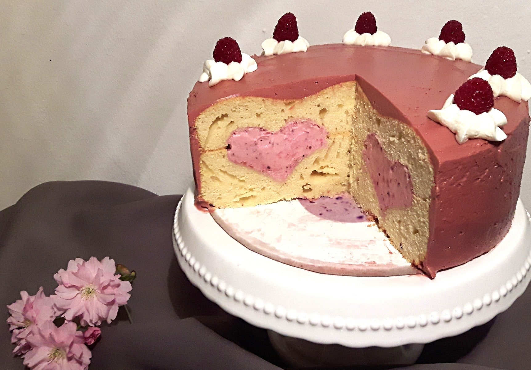 Lurch-Backform-Herz-Carl-Tode-Göttingen-04 Torte mit Herz, Cremefüllung, ganz einfach mit Lurch, für Sie getestet, Carl Tode Göttingen