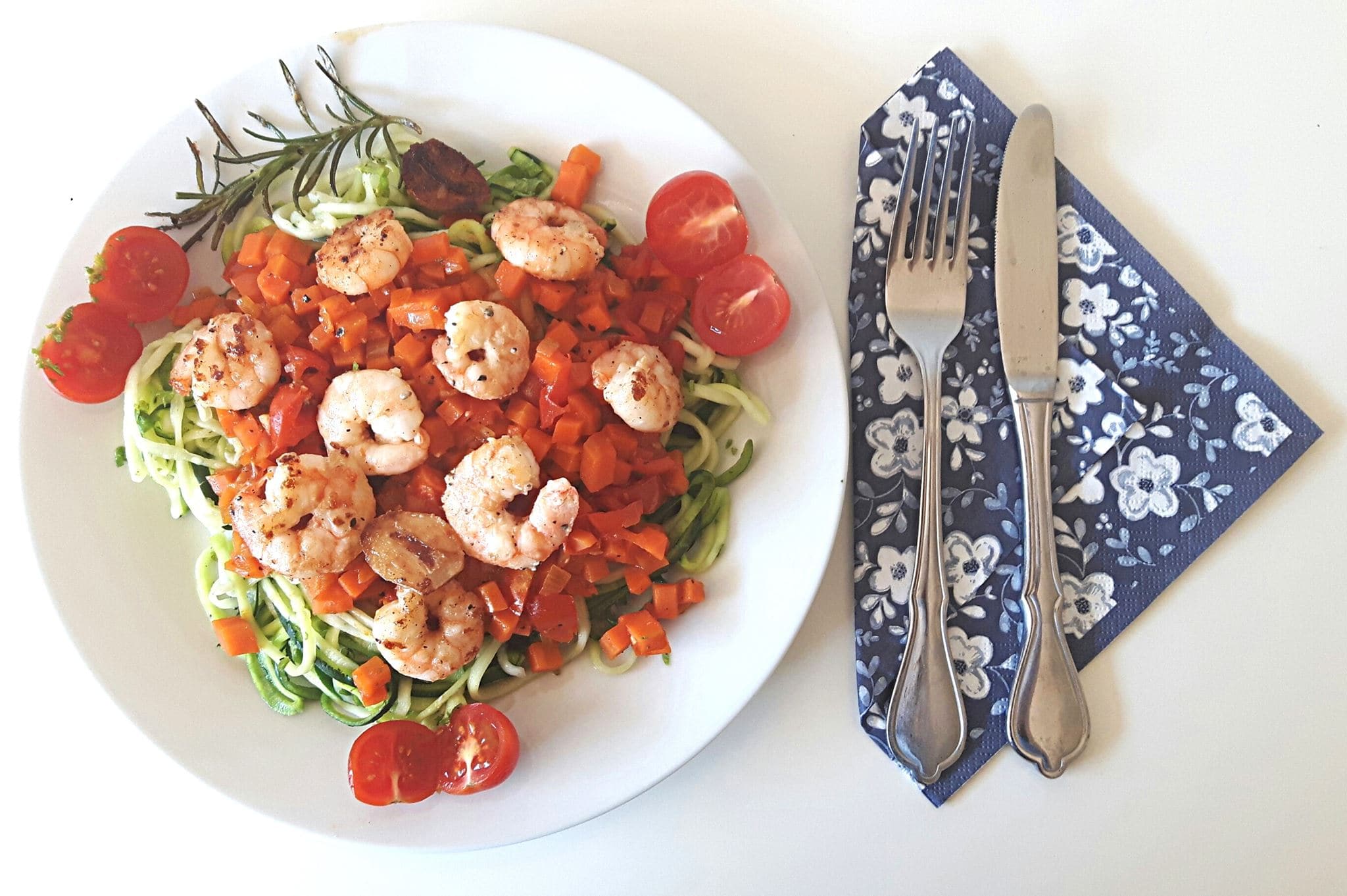 Rezept-Carl-Tode-Göttingen-Garnelen-Zucchinispaghetti-01 Garnelen mit Gemüsespaghetti, Zucchini, Zoodles, Rezept, Low Carb