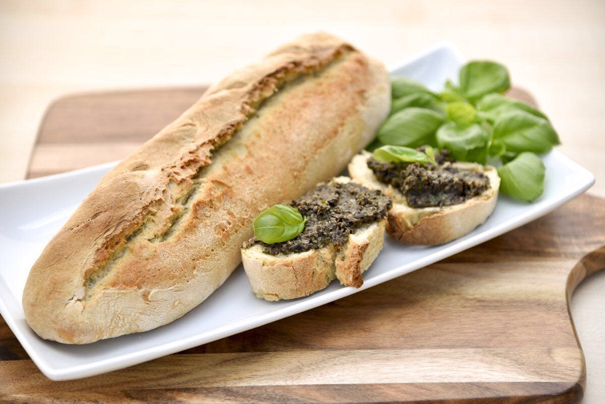 Rezept-Baguette-Tapenade-Carl-Tode-Göttingen-01 Carl Tode Göttingen präsentiert ein Rezept für Baguette und würzige Oliventapenade