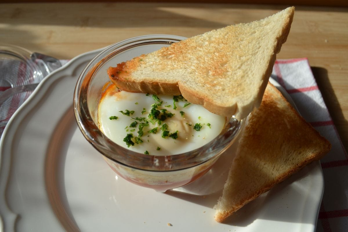 Carl Tode Göttingen präsentiert den Eierkoch von Jenaer Glas, Eier mal anders, Egg Coddler