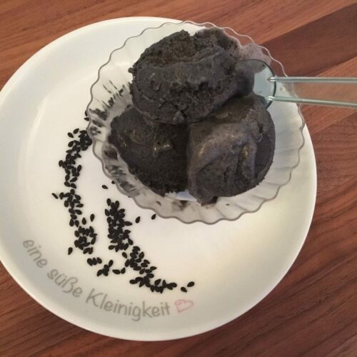 Rezept für schwarzes Sesameis, Carl Tode Göttingen, Eis, Dessert