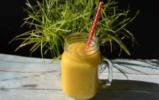 Leckerer fruchtiger Smoothie, Carl Tode Göttingen, Mango, Orange, Banane, Pfirsich