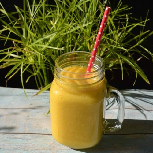 Leckerer fruchtiger Smoothie, Carl Tode Göttingen, Mango, Orange, Banane, Pfirsich