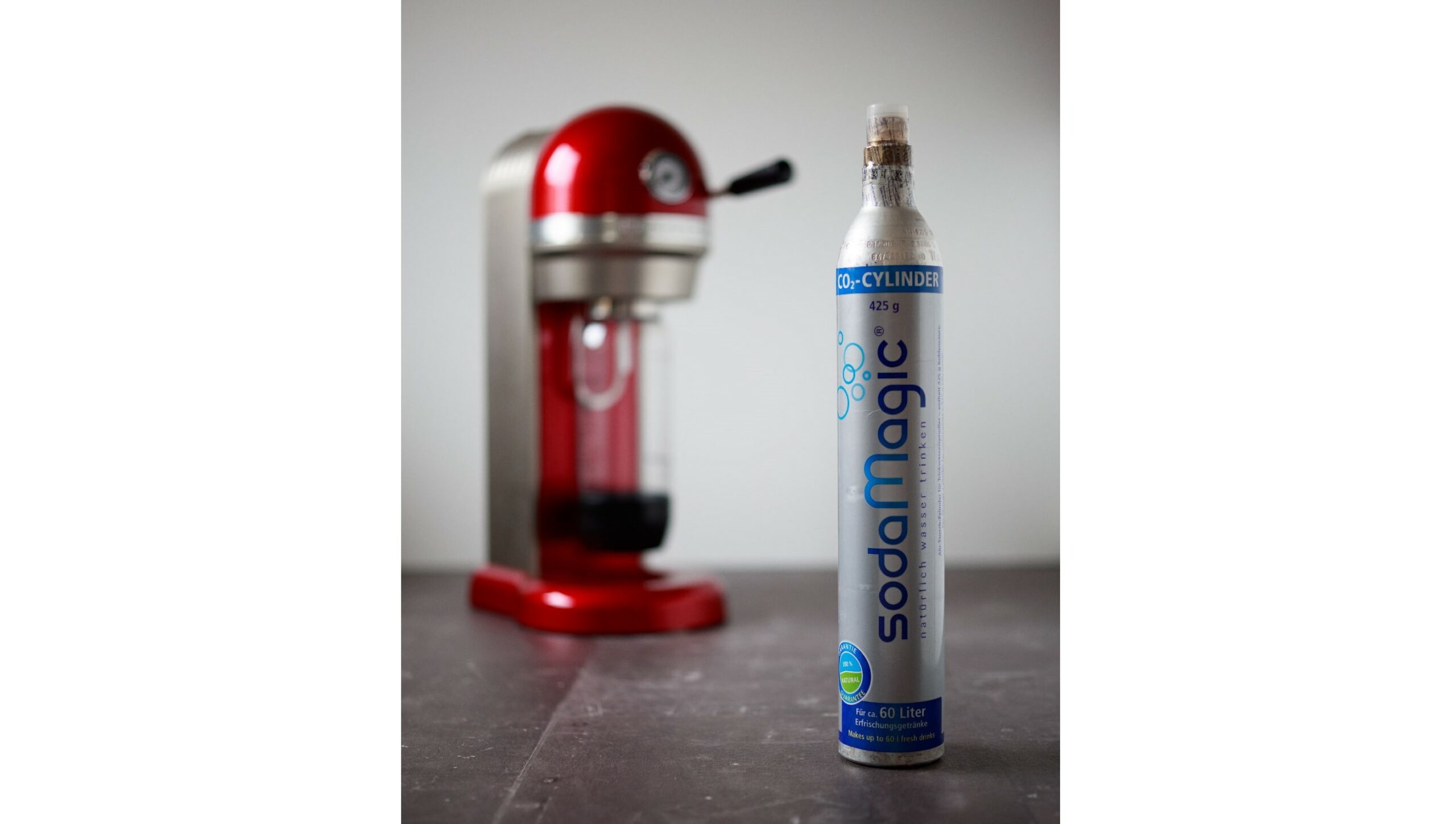 CO2 Kartuschen-Carl-Tode-Göttingen-01 CO2 Kartuschen, Hausmarke, Carl Tode Göttingen, Leitungswasser mit Kohlensäure versetzen
