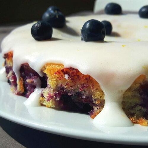 Schnell leckeren Zitronenkuchen backen, mit Blaubeeren, Carl Tode Göttingen liefert das Rezept