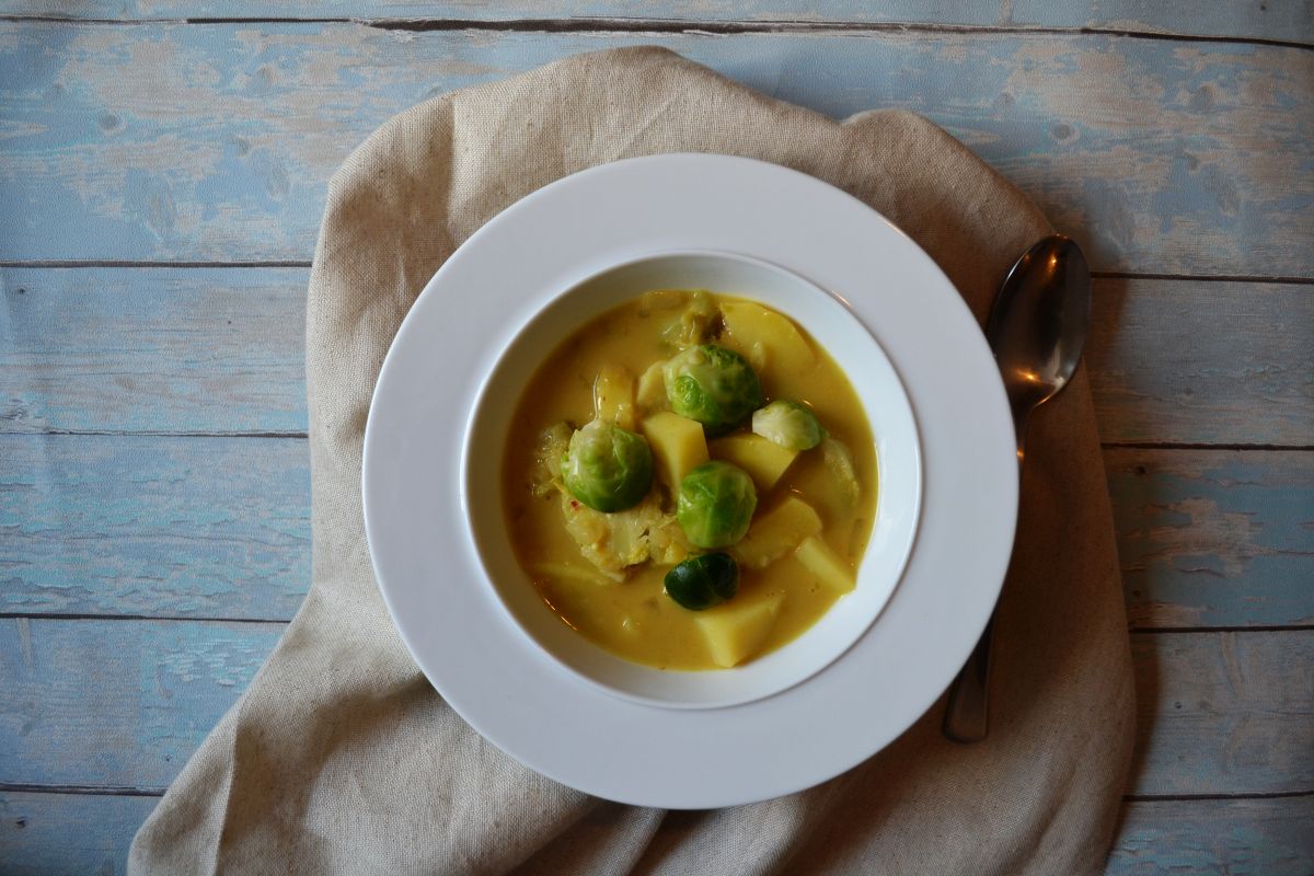 Rezept für Curry mit Kartoffeln und Rosenkohl, fruchtig scharf, Carl Tode Göttingen