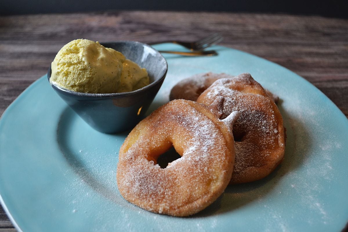 Rezept-Apfelringe-Carl-Tode-Göttingen-01 Carl Tode Rezept für Apfelringe, Vanilleeis, Göttingen,