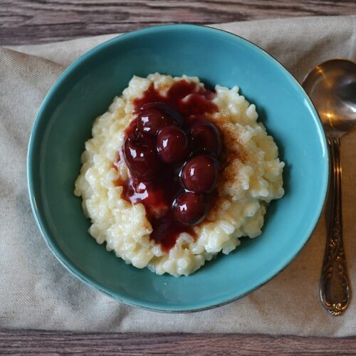 Carl Tode Göttingen präsentiert Rezept für Milchreis, perfekt cremig, mit Kirschkompott, Reis, Dessert