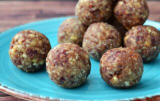 Carl Tode Göttingen, Rezept für Energyballs, mit Vanille und Cranberries, Mandeln, Cashews, gesund und lecker