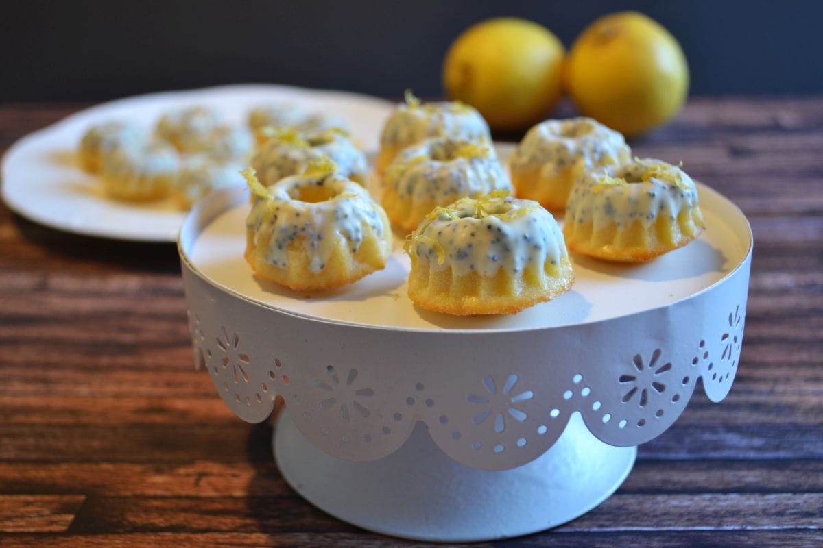 Rezept-Kuchen-Zitrone-Mohn-Carl-Tode-Göttingen-01 Rezept für leckere Mini Kuchen mit Zitrone und Mohn, Rezept hier entdecken, Carl Tode Göttingen