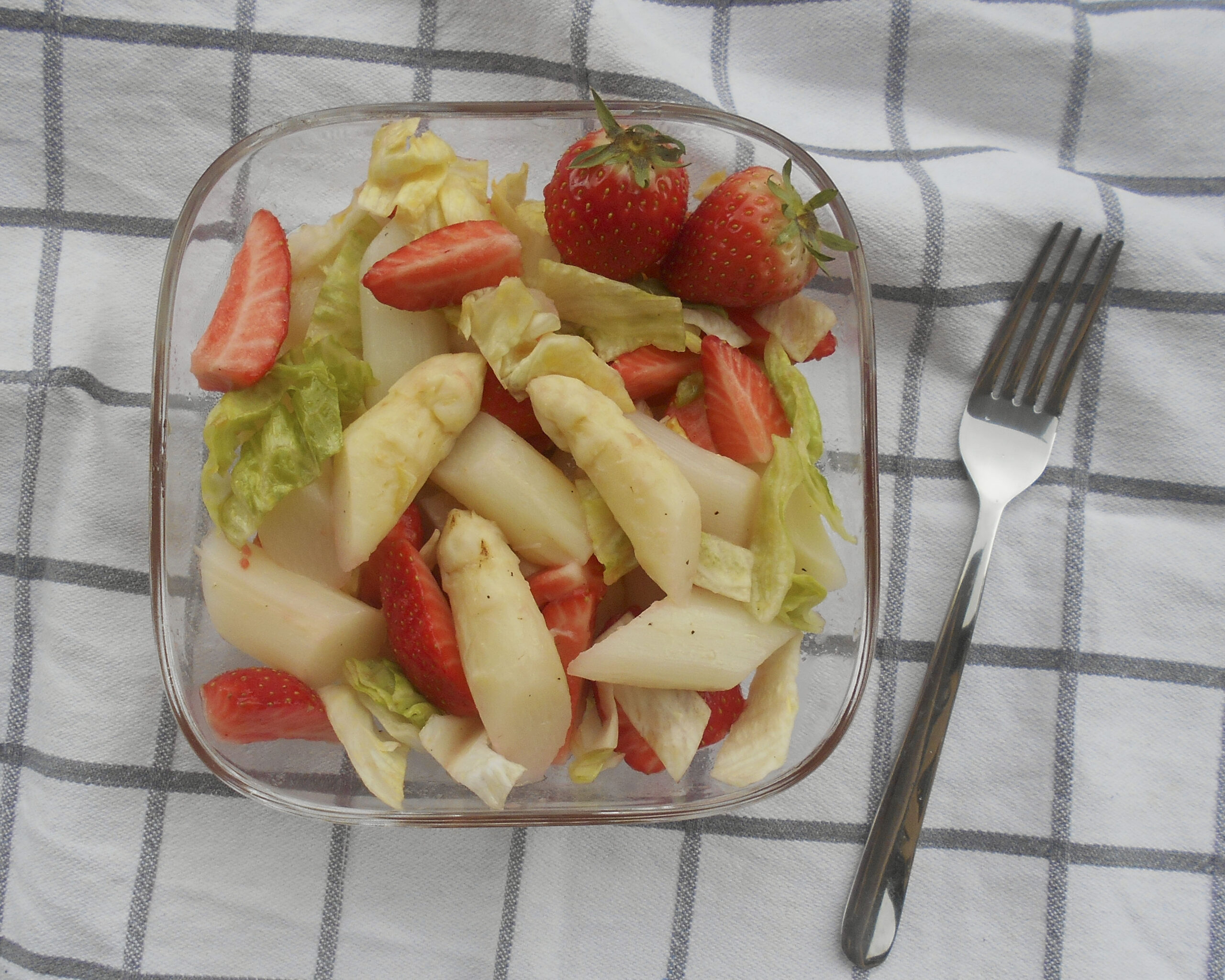 2017-05-13-Rezept-Spargel-Erdbeer-Salat-Carl-Tode-Göttingen-02 Spargel, Erdbeeren, Salat, Rezept, Carl Tode Göttingen