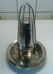 Grillen, Hähnchen, Backofen, Hähnchenhalter, Hähnchenbräter, Küchenprofi, Edelstahl, Bierhuhn,Carl Tode, Göttingen