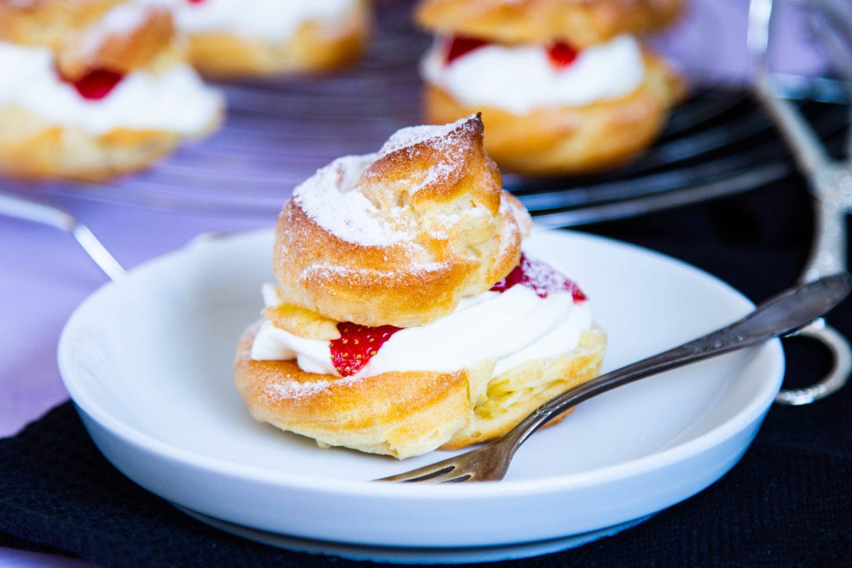 Windbeutel, Schlagsahne, Erdbeeren, Göttingen