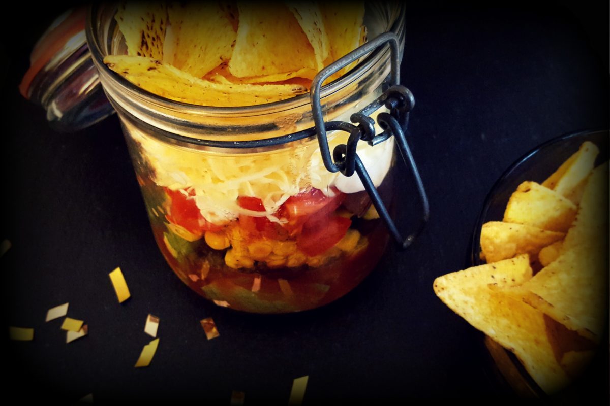 2018-12-Taco-Salat-Rezept-Carl-Tode-Göttingen (1) Taco-Salat, Bohnen, Hackfleisch, Mais, Tortilla-Chips, Rezept, Carl Tode, Göttingen