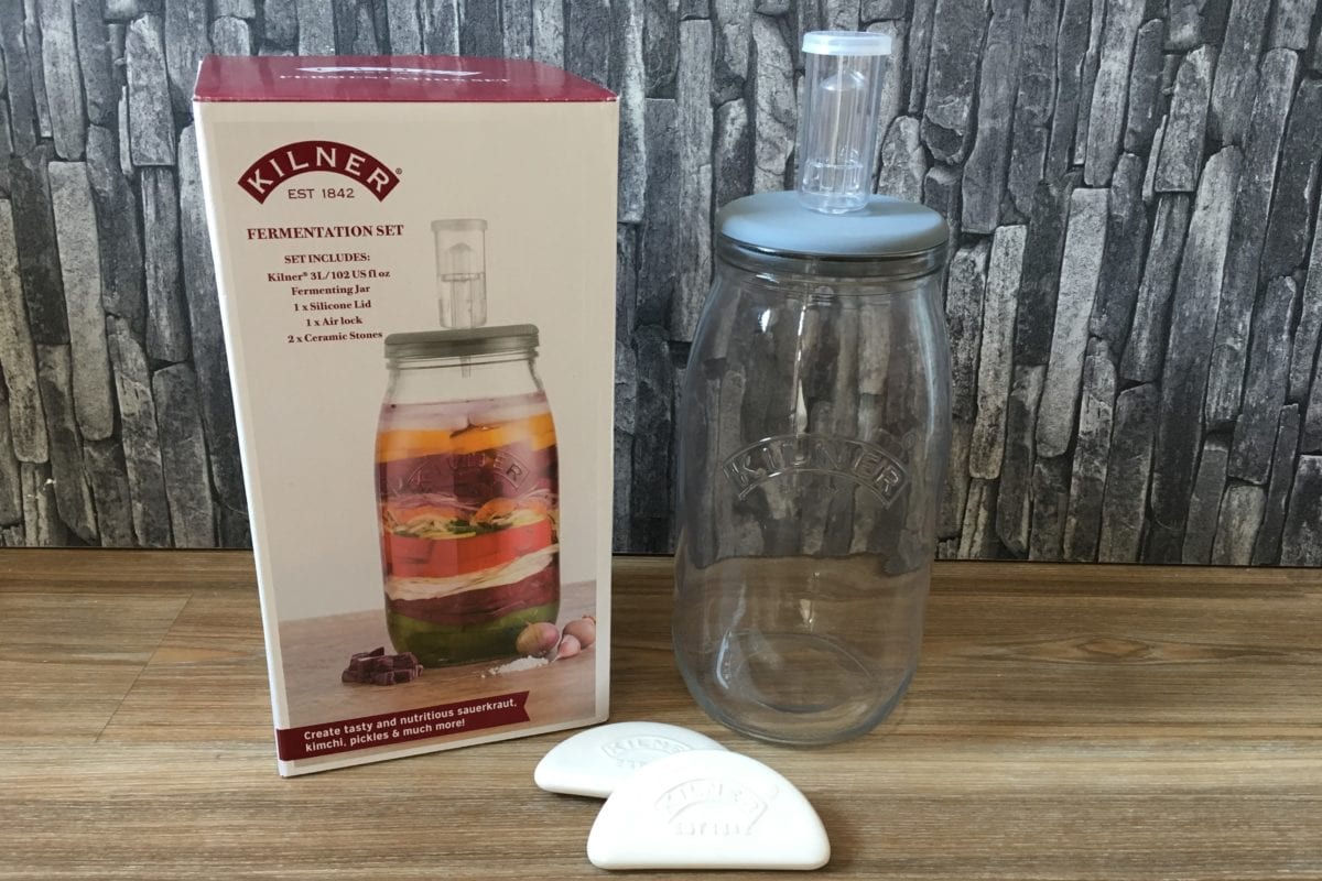 Kilner, fermentieren, Gärstopfen, Gärspund, Wasserschluss, beschwersteine, Keramiksteine, Glas, Glassteine, Silikondeckel, Saierkraut, Kimchi, Gemüse, Gurke, paprika, Kohl, Zucchini, lecker, bekömmlich, sauer, Carl Tode, Göttingen