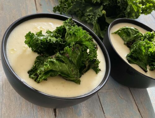 Kartoffelcremesuppe mit geröstetem Grünkohl
